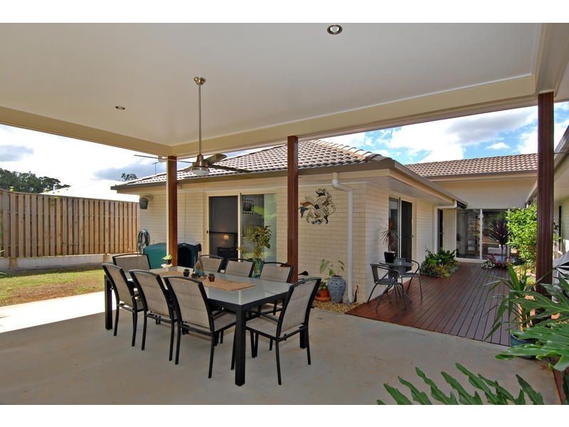 15 Chesterfield Drive, Murrumba Downs QLD 4503