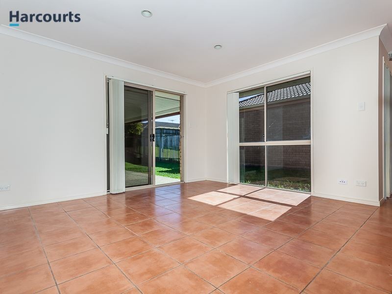 31 Heathcote Avenue, North Lakes QLD 4509