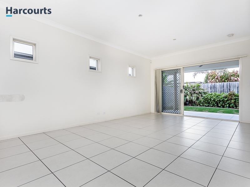 9 Silkyoak Court, North Lakes QLD 4509