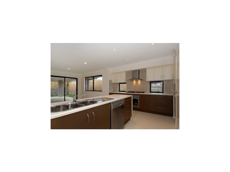 7 Waterway Crescent, Murrumba Downs QLD 4503