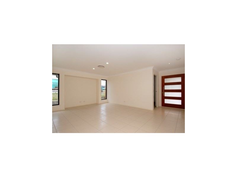 7 Waterway Crescent, Murrumba Downs QLD 4503