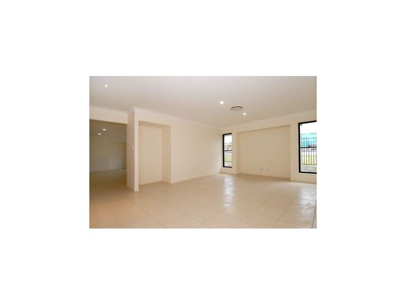 7 Waterway Crescent, Murrumba Downs QLD 4503