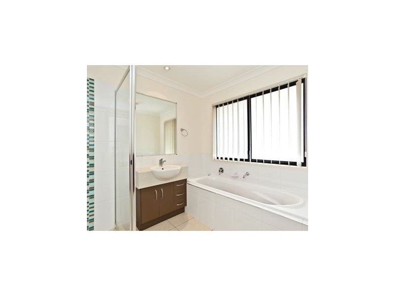 7 Waterway Crescent, Murrumba Downs QLD 4503