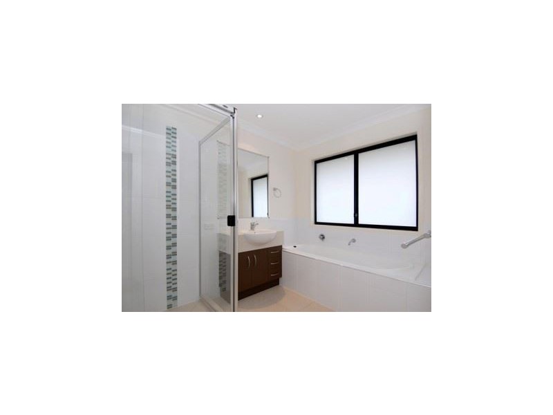 7 Waterway Crescent, Murrumba Downs QLD 4503