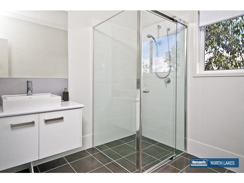 30 Kowari Crescent, North Lakes QLD 4509