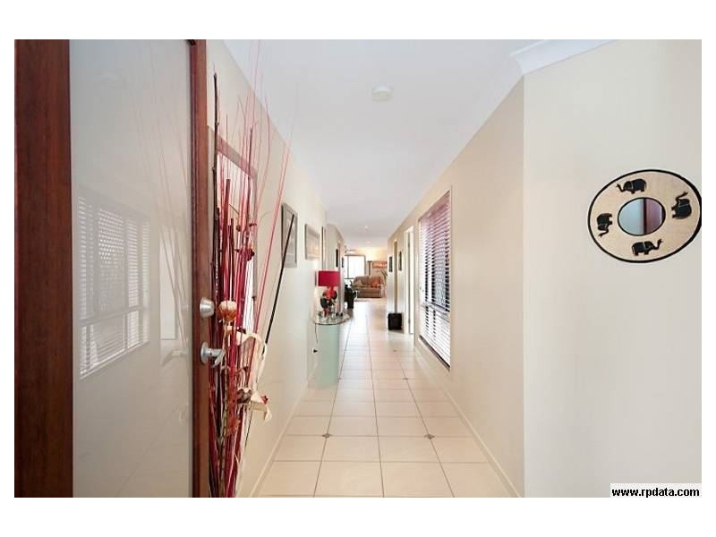 8 Crane Street, North Lakes QLD 4509