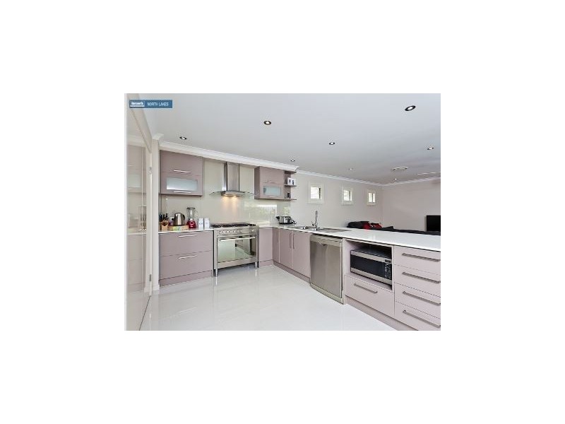 8 Hoya Close, North Lakes QLD 4509