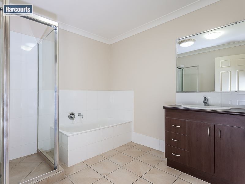 1 Parrey Court, Rothwell QLD 4022