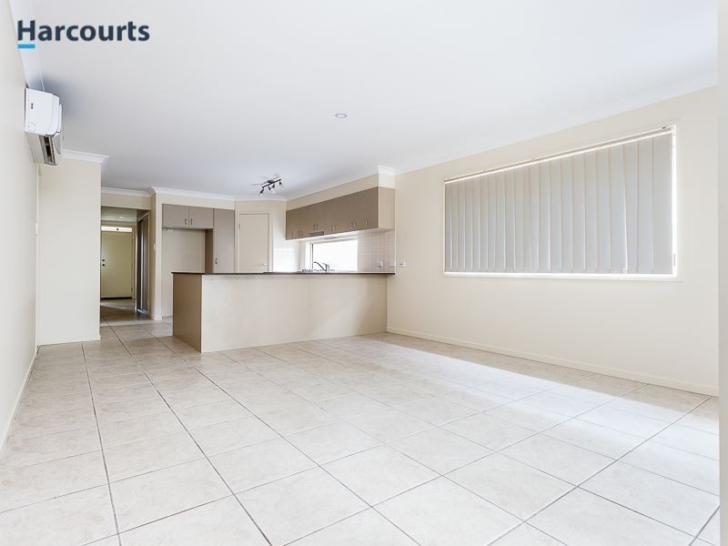 18 Langham Crescent, North Lakes QLD 4509