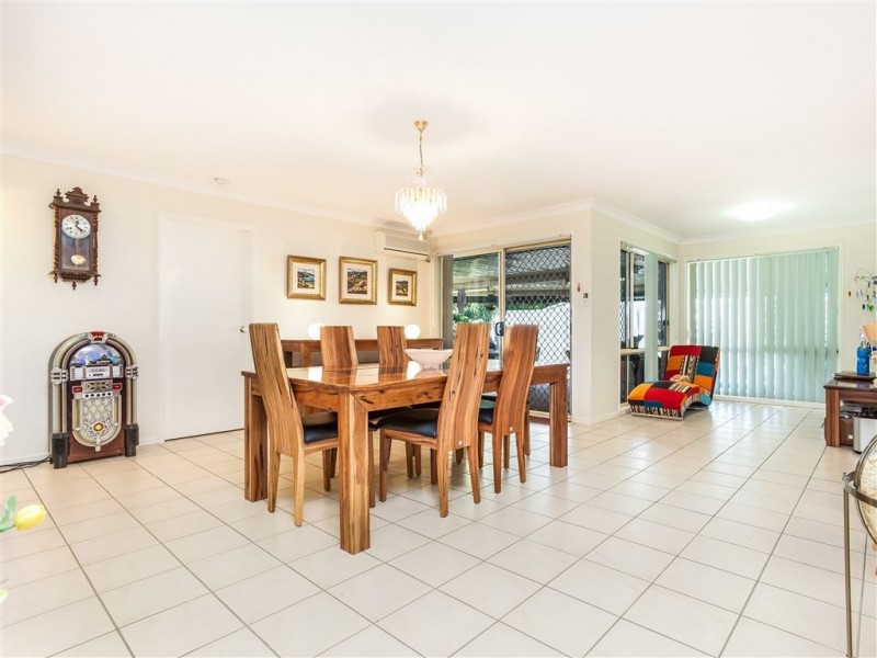 6 Morwell Crescent, North Lakes QLD 4509