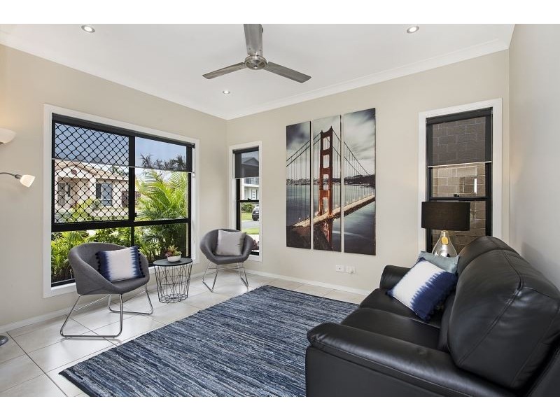 9 Satinash Court, North Lakes QLD 4509