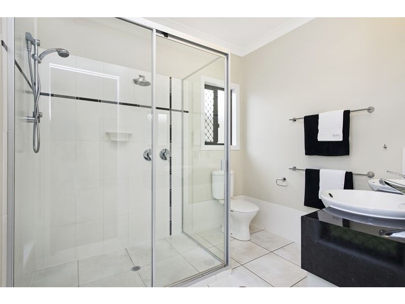 9 Satinash Court, North Lakes QLD 4509
