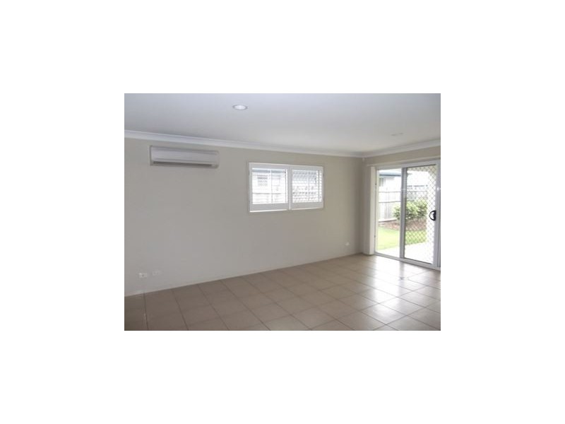 29 Dotterel Crescent, North Lakes QLD 4509