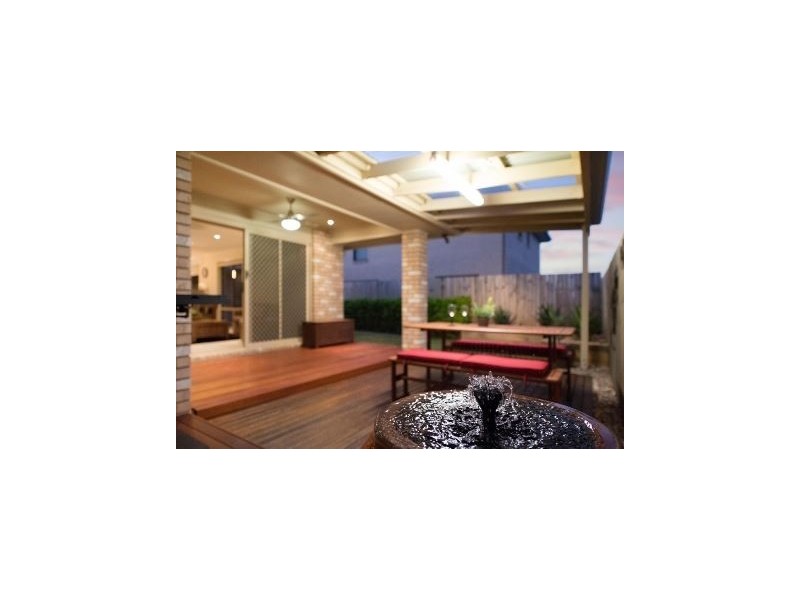 17 Highcliff Crescent, North Lakes QLD 4509