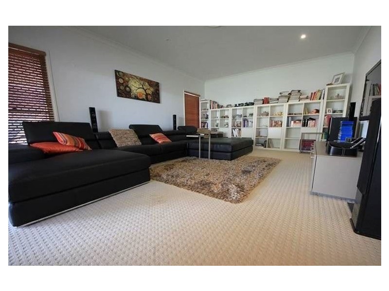 14 Elkhorn Court, North Lakes QLD 4509