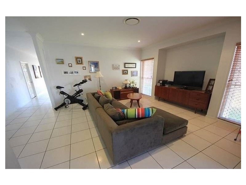 14 Elkhorn Court, North Lakes QLD 4509