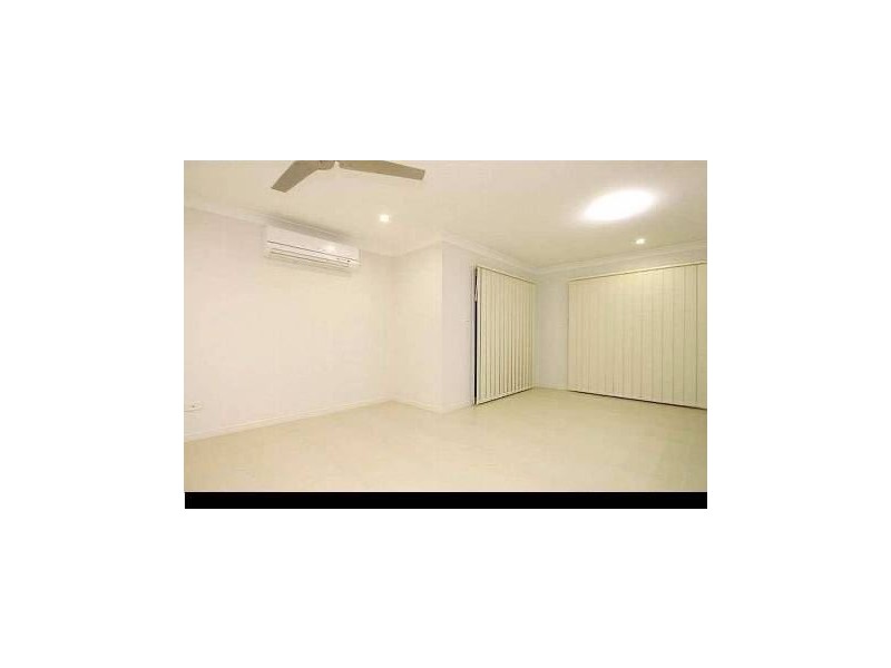 2/18 Toby Close, Kallangur QLD 4503