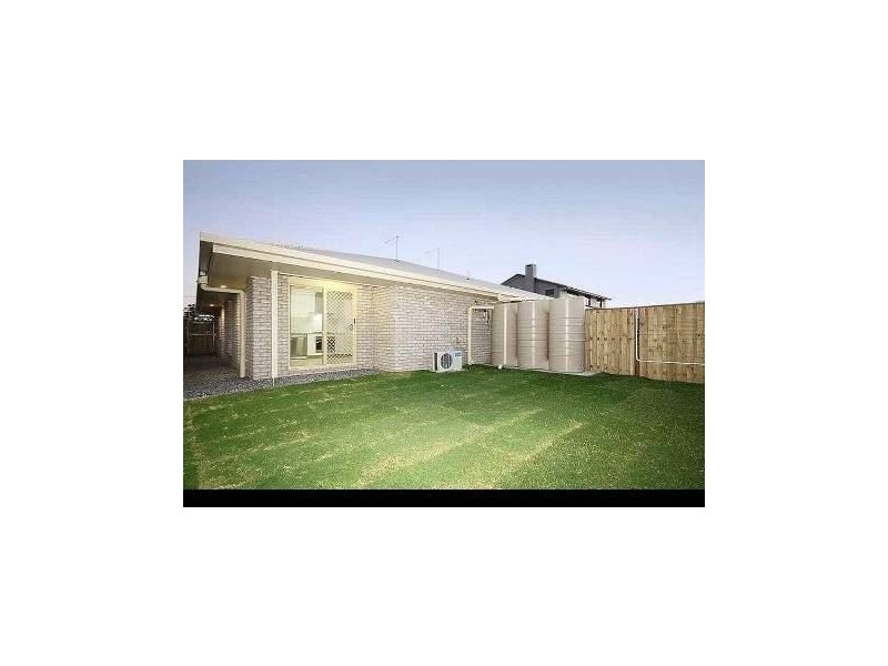 2/18 Toby Close, Kallangur QLD 4503