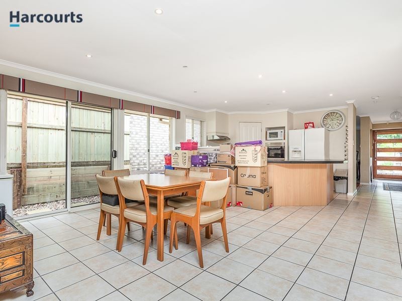 6 Page Street, North Lakes QLD 4509