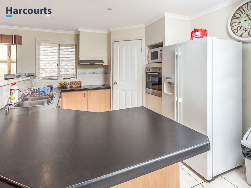 6 Page Street, North Lakes QLD 4509