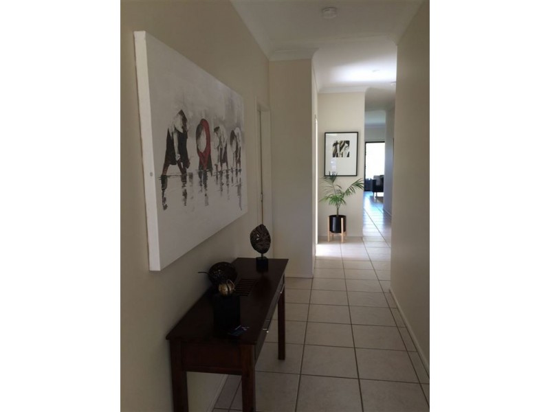 8 Senior Close, North Lakes QLD 4509