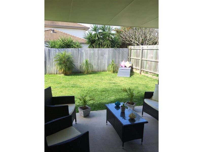 8 Senior Close, North Lakes QLD 4509