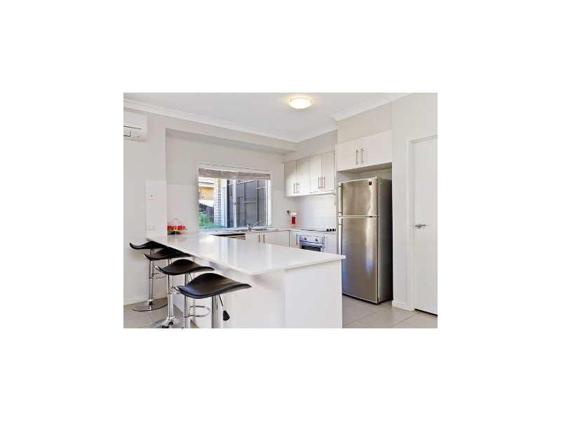 10 Sunjoy Place, North Lakes QLD 4509