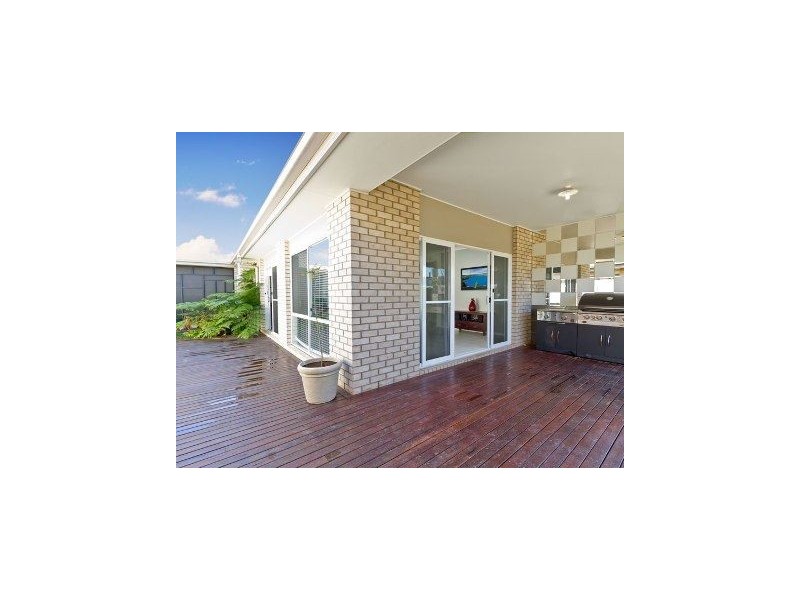 10 Sunjoy Place, North Lakes QLD 4509
