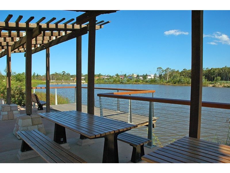 10 Sunjoy Place, North Lakes QLD 4509