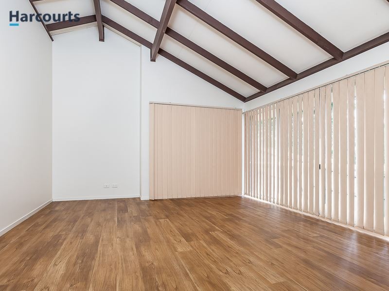 13 St Quentin Court, Petrie QLD 4502