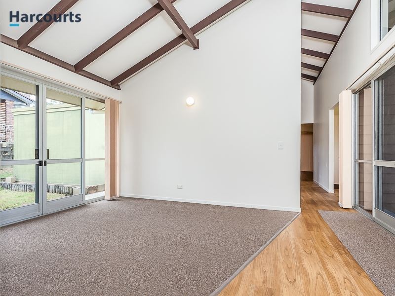 13 St Quentin Court, Petrie QLD 4502