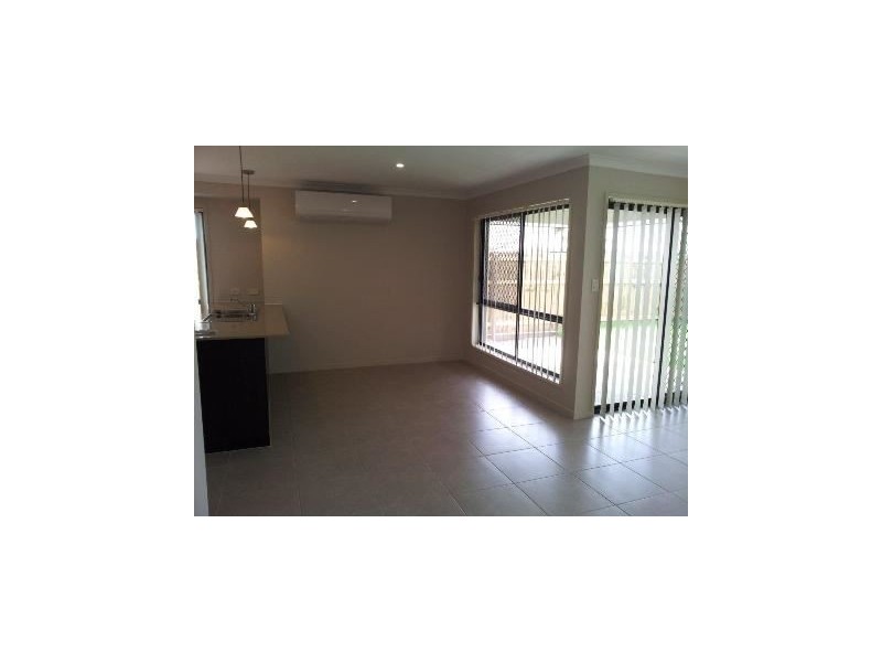 8 Portmarnock Street, North Lakes QLD 4509