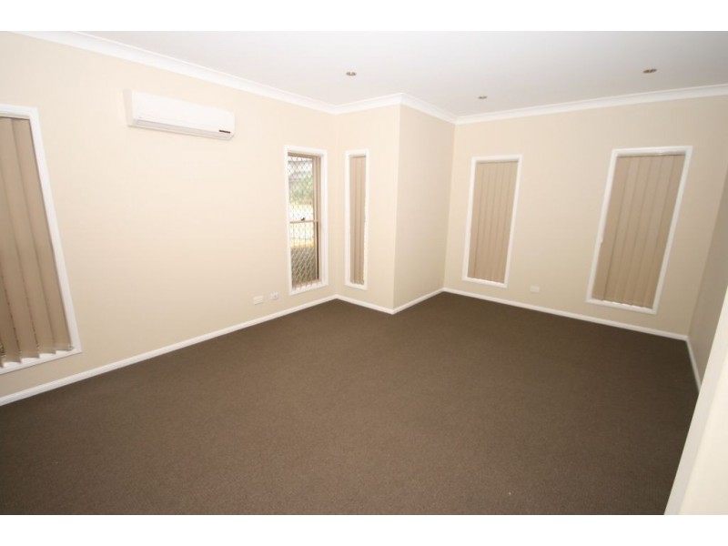 18 Carmody Pde, North Lakes QLD 4509