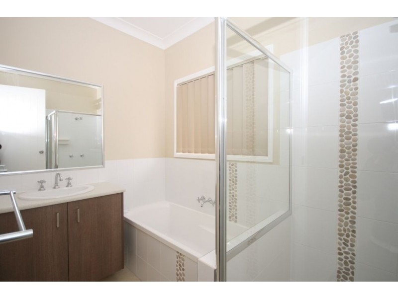 18 Carmody Pde, North Lakes QLD 4509