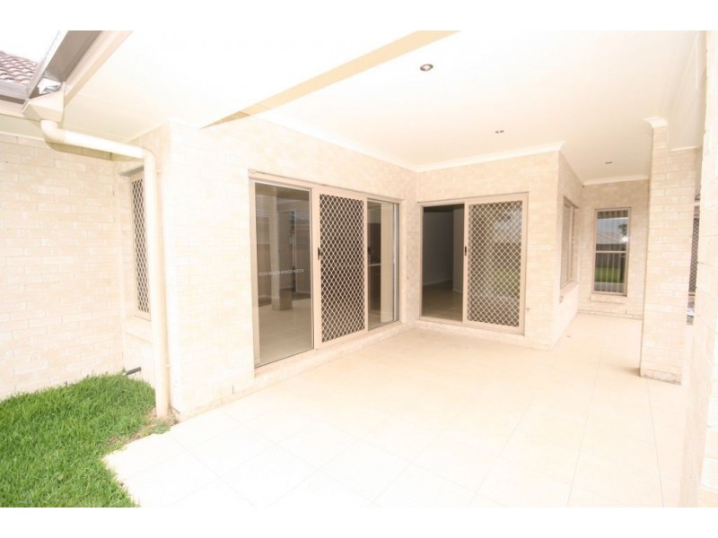 18 Carmody Pde, North Lakes QLD 4509