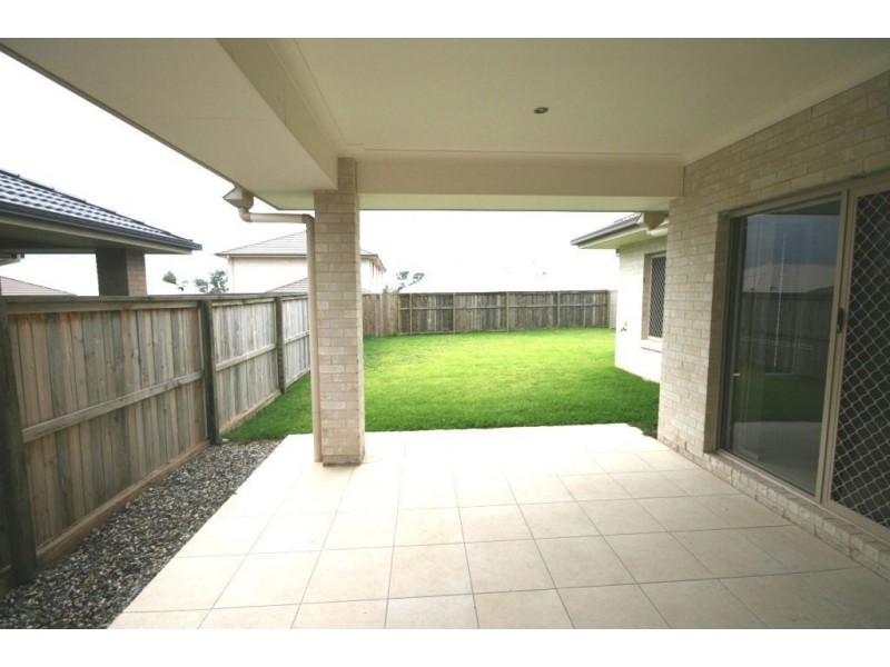 18 Carmody Pde, North Lakes QLD 4509