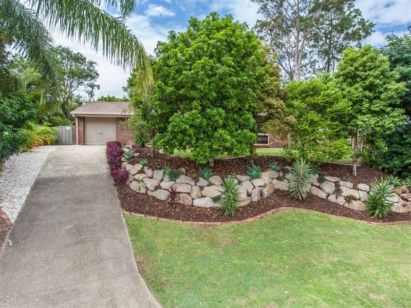 22 Cania Crescent, Petrie QLD 4502