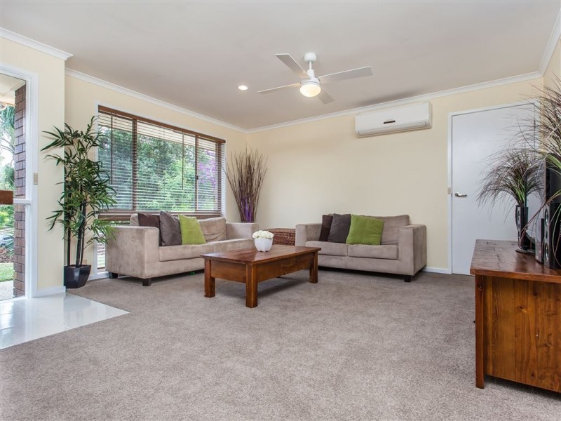 22 Cania Crescent, Petrie QLD 4502