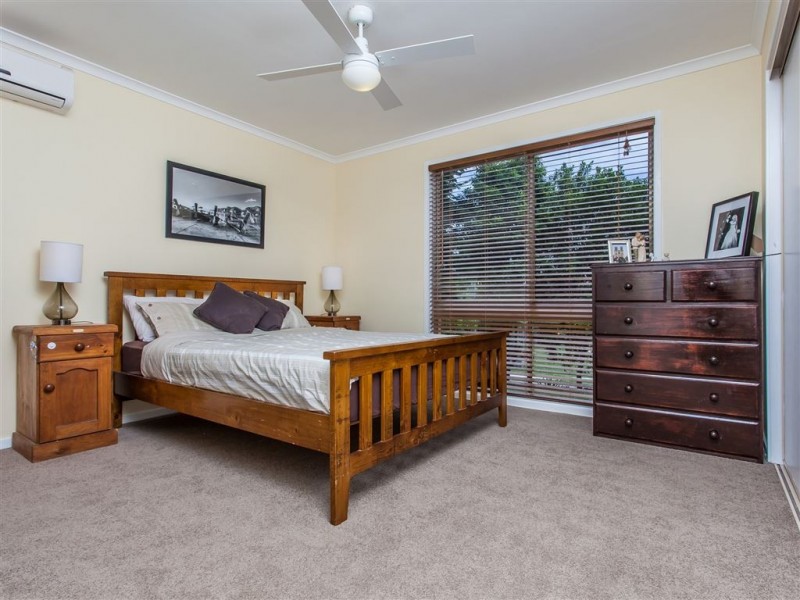 22 Cania Crescent, Petrie QLD 4502
