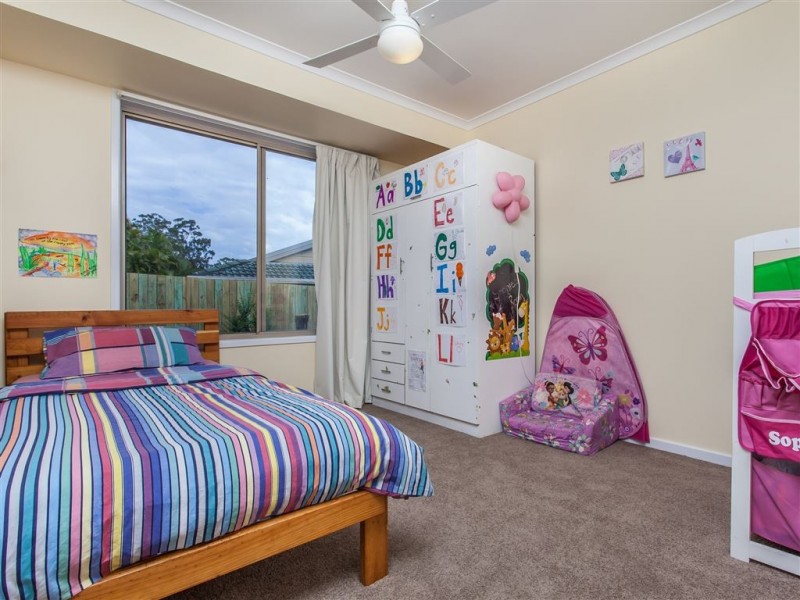 22 Cania Crescent, Petrie QLD 4502