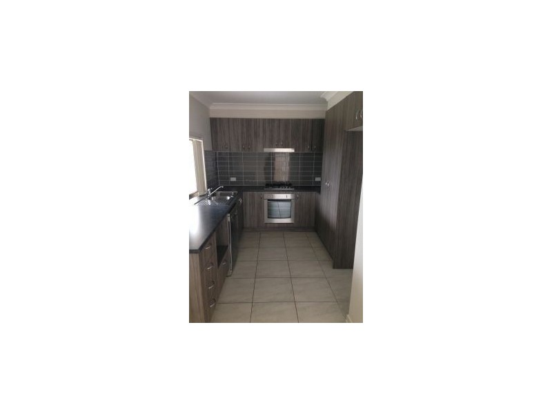 13 Madison Avenue, North Lakes QLD 4509