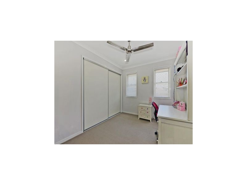 15 Echidna Parade, North Lakes QLD 4509