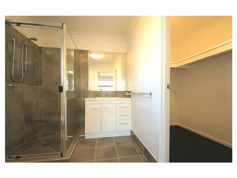 9 Staten Street, North Lakes QLD 4509
