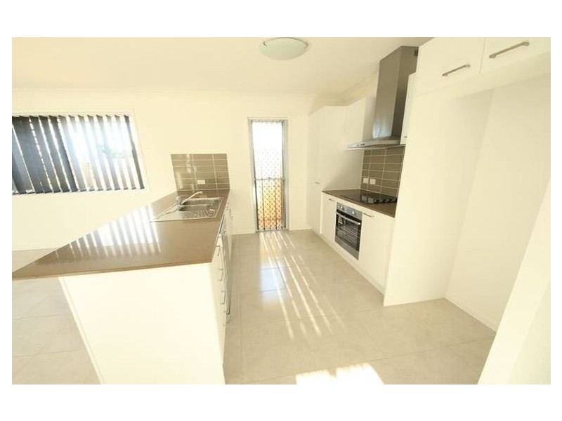 9 Staten Street, North Lakes QLD 4509