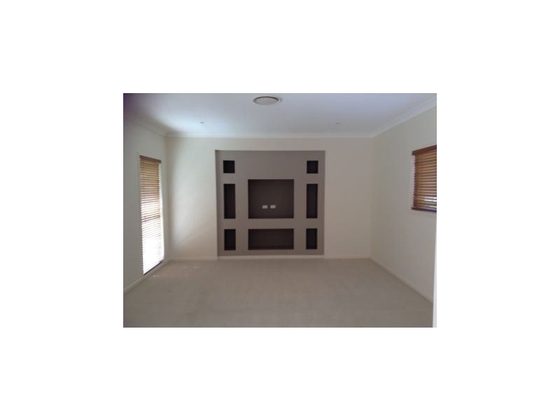 3 Grebe Circuit, North Lakes QLD 4509