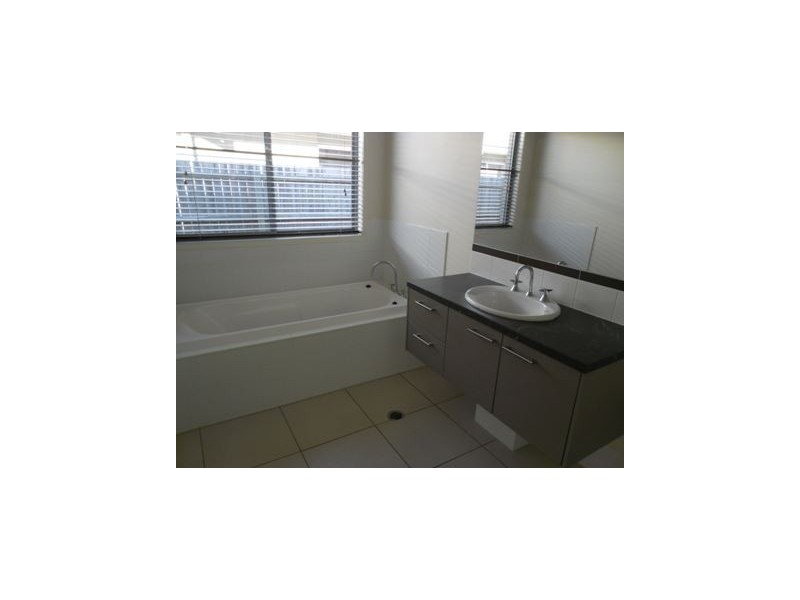 3 Grebe Circuit, North Lakes QLD 4509