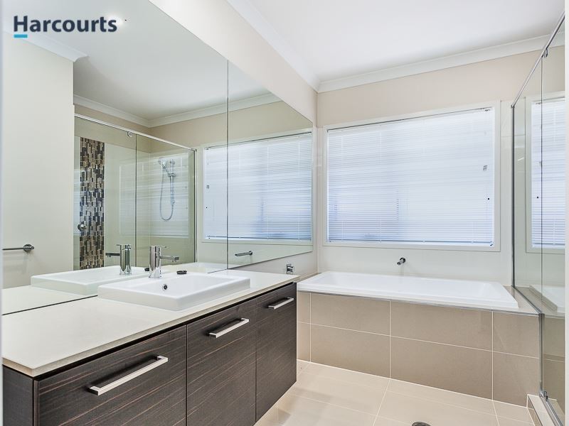 63 Campbell Drive, Mango Hill QLD 4509