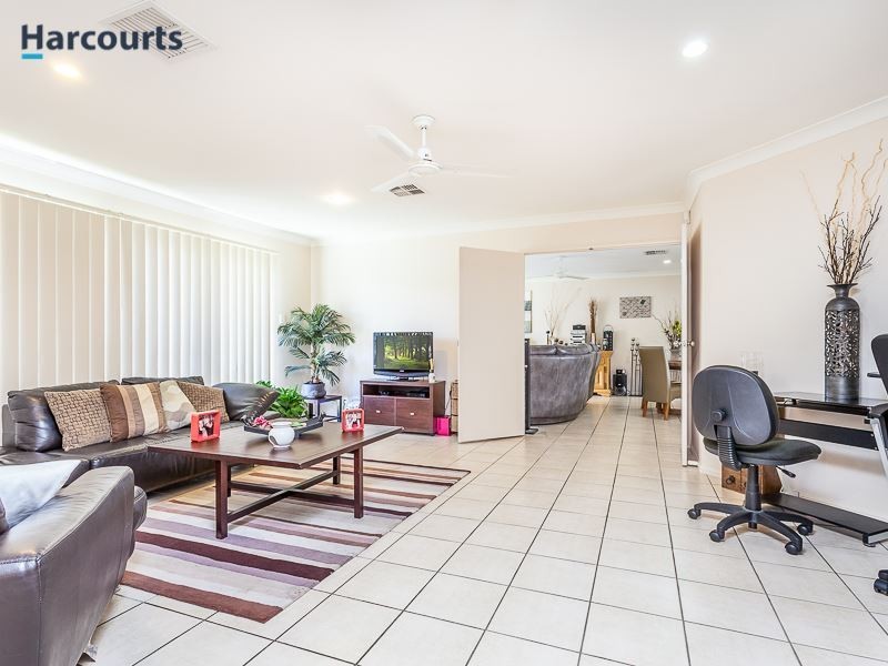 3 Sandpiper Avenue, North Lakes QLD 4509