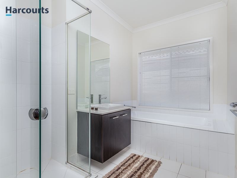 14 Moonie Crescent, North Lakes QLD 4509