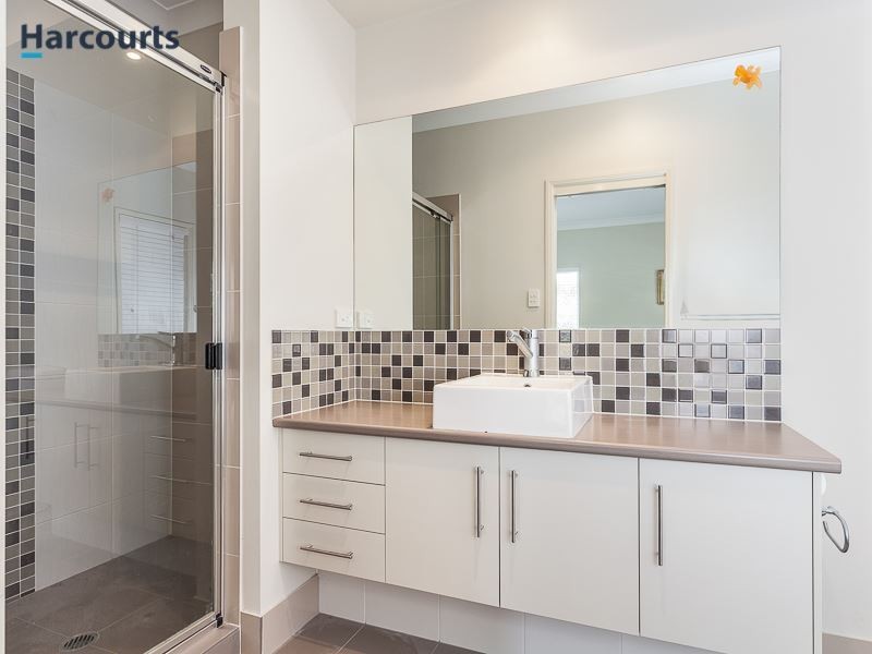 64 Kangaroo Street, North Lakes QLD 4509